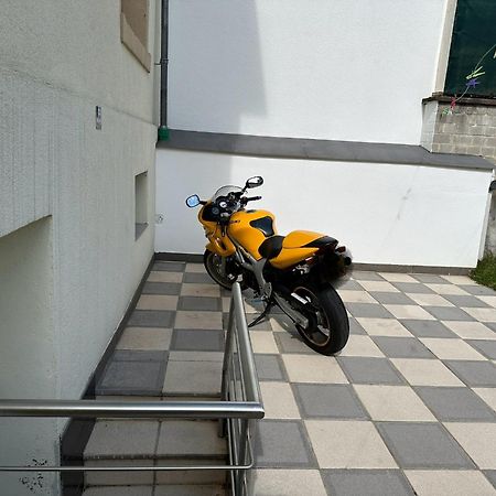 Simple Room In Luxembourg City ภายนอก รูปภาพ