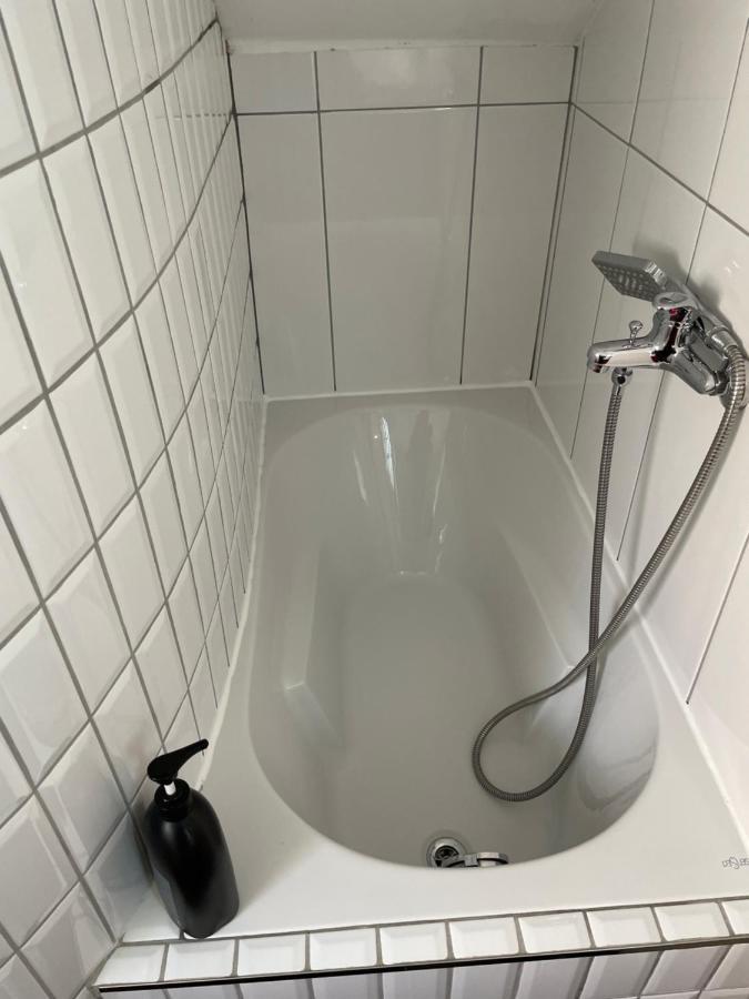 Simple Room In Luxembourg City ภายนอก รูปภาพ