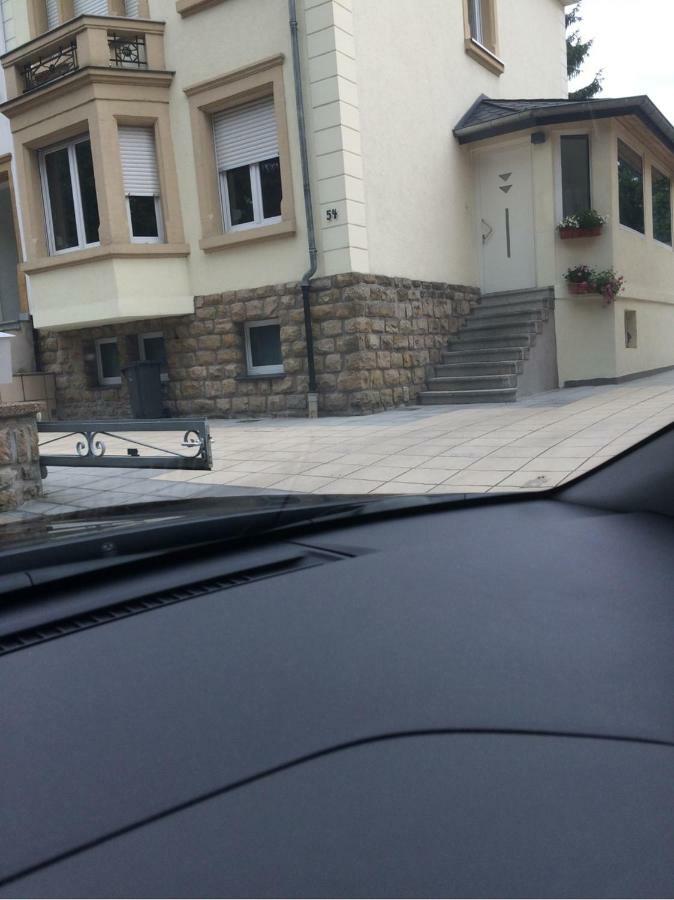 Simple Room In Luxembourg City ภายนอก รูปภาพ